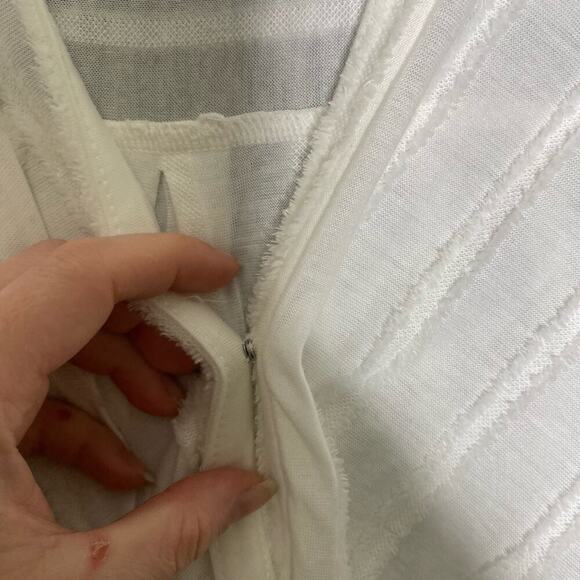 Maeve Anthropolgie Audre textured top long sleeve button cuff minimalist vneck M - Picture 9 of 13